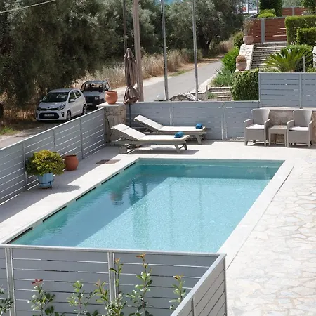Casa Di Pietra Case de vacanță *