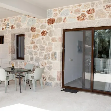 Casa Di Pietra Feriehus *